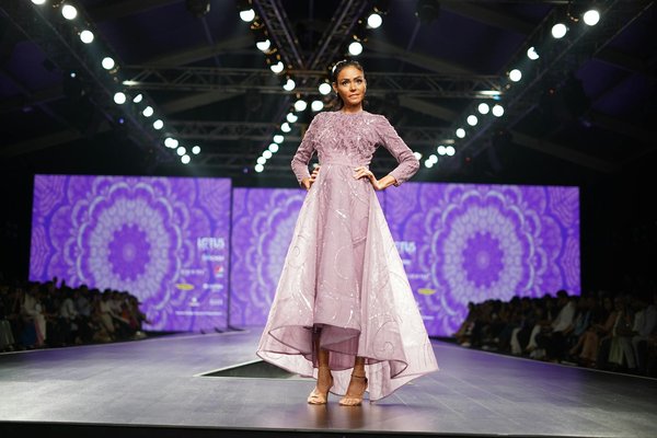 Découvrez l'élégance à petit prix : le secret d'une mode chic et abordable !